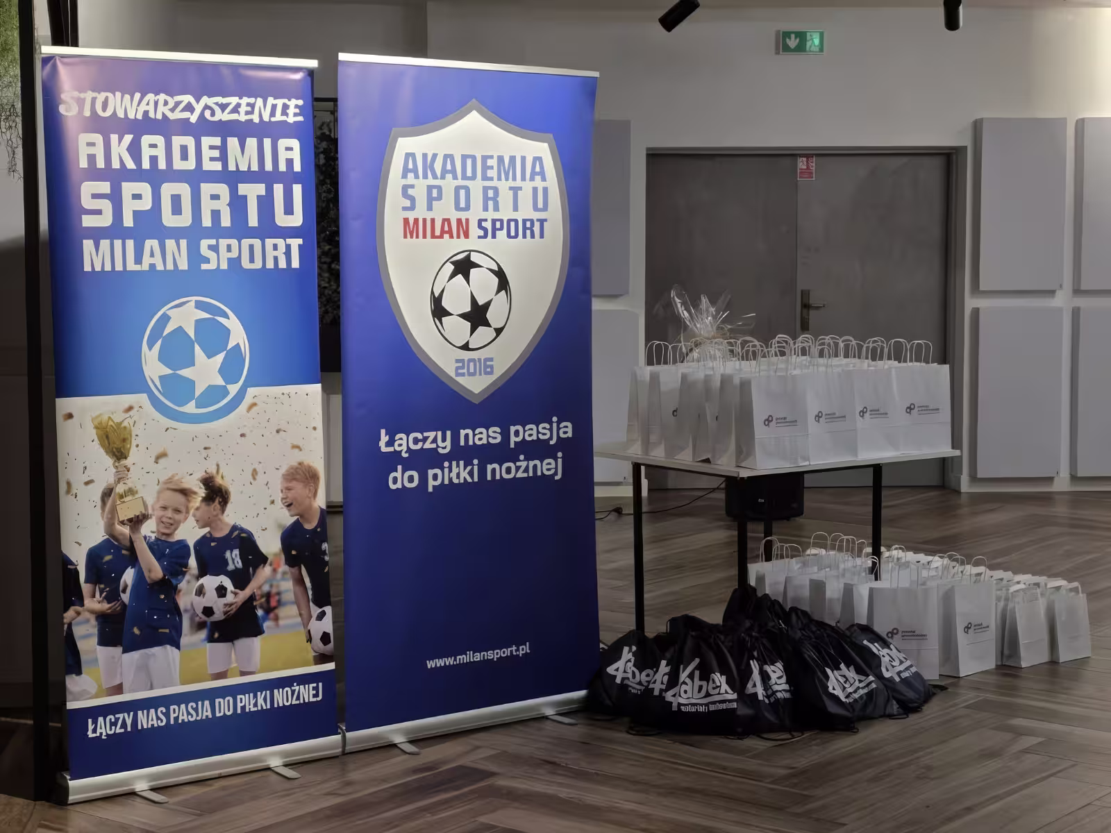 Banery i rollup Akademii Sportu Milan Sport – Łączy nas pasja do piłki nożnej – Wigilia 2025 Villa Mamma Nadarzyn